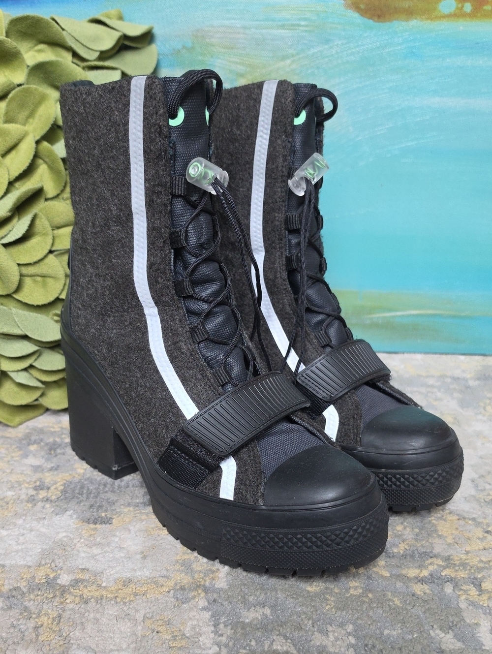 Converse Chuck Taylor All Star GRB2 Platform Bootie Women's Size 8.5
